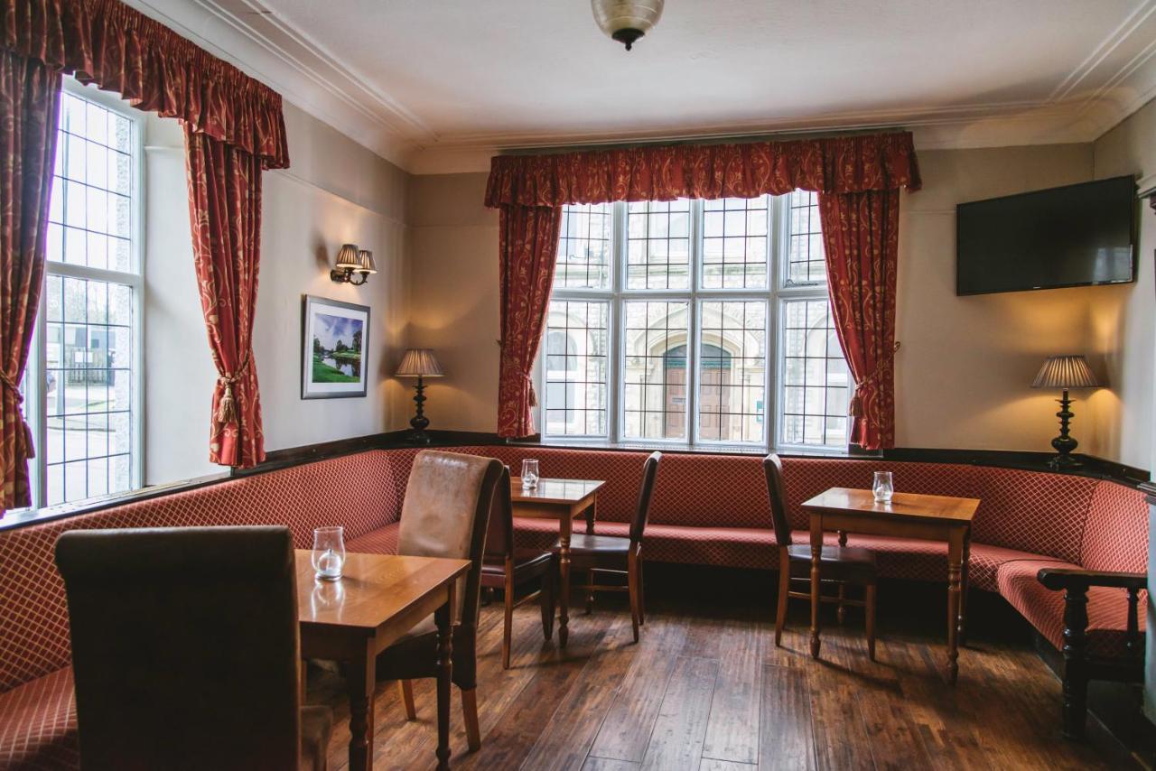 The Bulls Head Hotel Milnthorpe Exterior photo